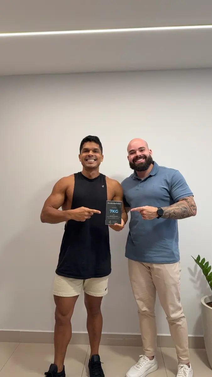 Paciente do Luan Costa celebrando a conquista de 7 kg